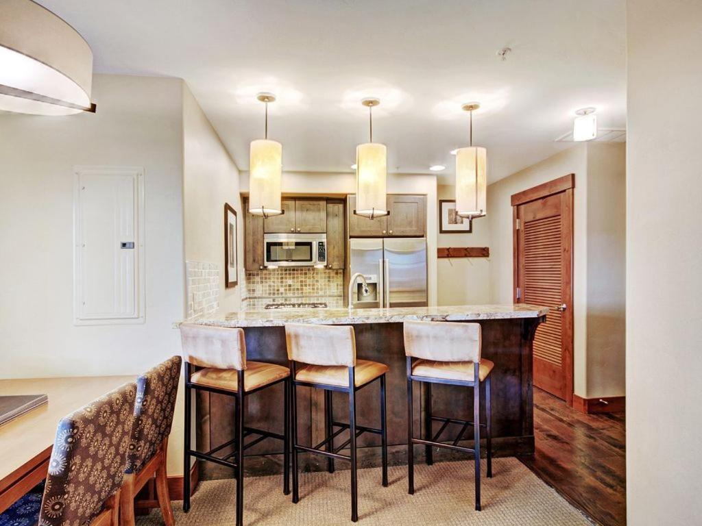 One Ski Hill Place Breckenridge Zimmer foto